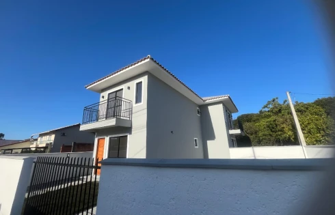 Sobrado Geminado com 2 quartos em Bela Vista, Palhoça