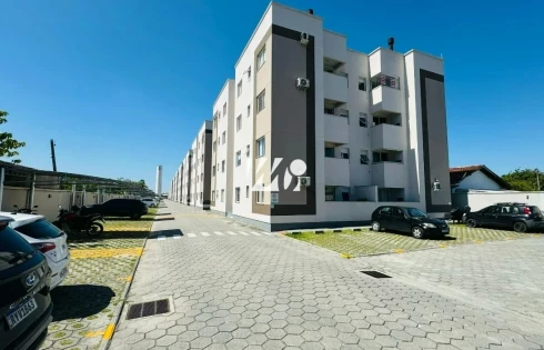 Apartamento com 2 quartos em Aririú, Palhoça