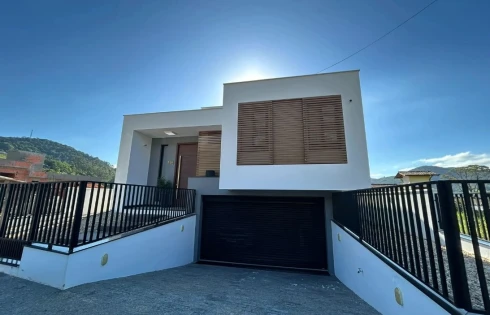 Casa com 3 quartos em Centro, Águas Mornas