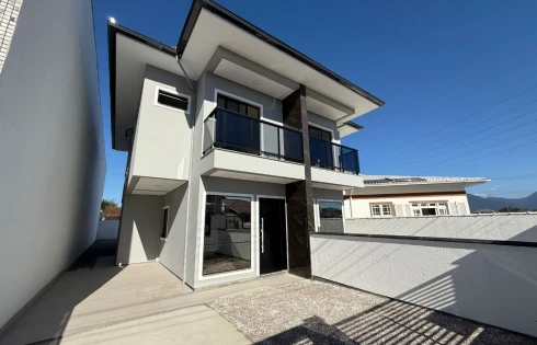 Sobrado Geminado com 3 quartos em Pagani, Palhoça