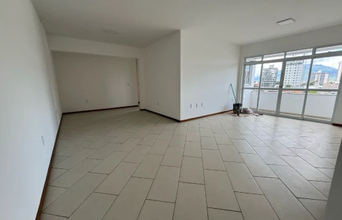 Apartamento com 3 quartos em Centro, Palhoça