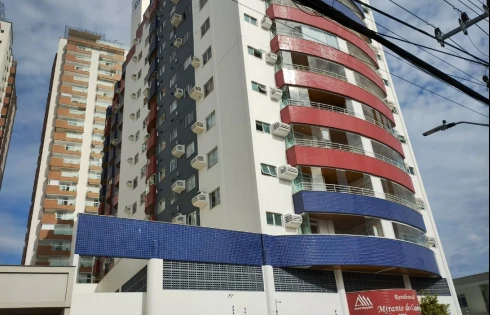 Apartamento com 2 quartos em Centro, Palhoça