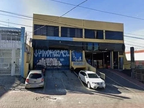 Prédio com 1 quartos em Jardim Santo Elias, São Paulo