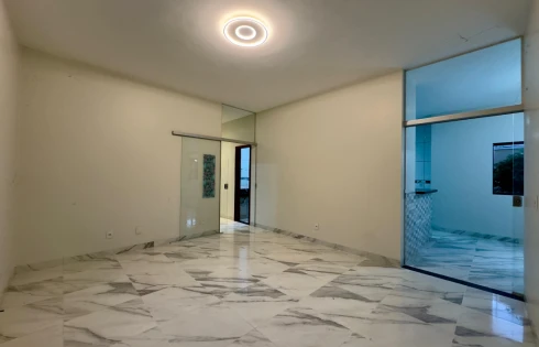 Casa térrea - lote único - 3/4 (2 suítes) - 407 sul 