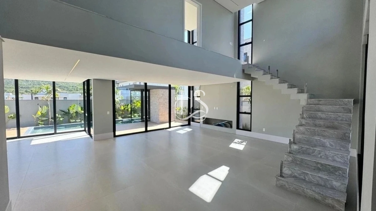 Casa em Pedra Branca, Palhoça. 4 quartos, 301m². Imagem 3 de 49