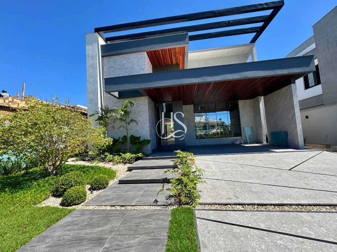 Casa em Pedra Branca, Palhoça. 4 quartos, 301m². Imagem 2 de 49