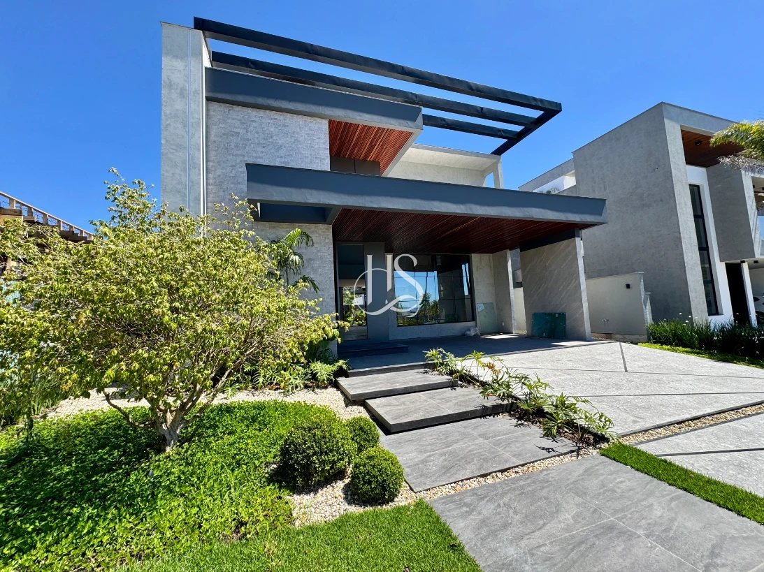 Casa em Pedra Branca, Palhoça. 4 quartos, 301m². Imagem 1 de 49