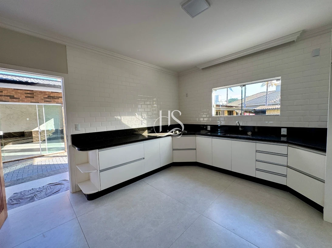 Casa em São Sebastião, Palhoça. 3 quartos, 270m². Imagem 6 de 21