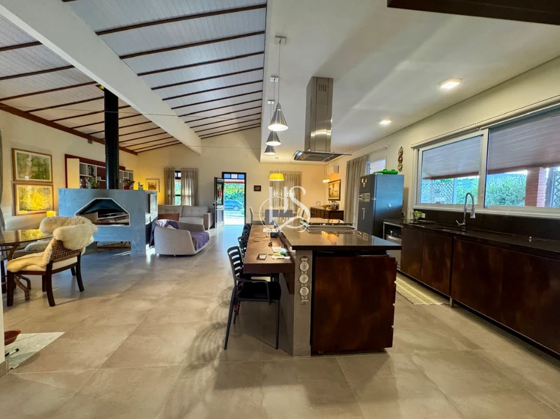 Casa em Sul do rio, Santo Amaro da Imperatriz. 3 quartos, 378m². Imagem 13 de 50