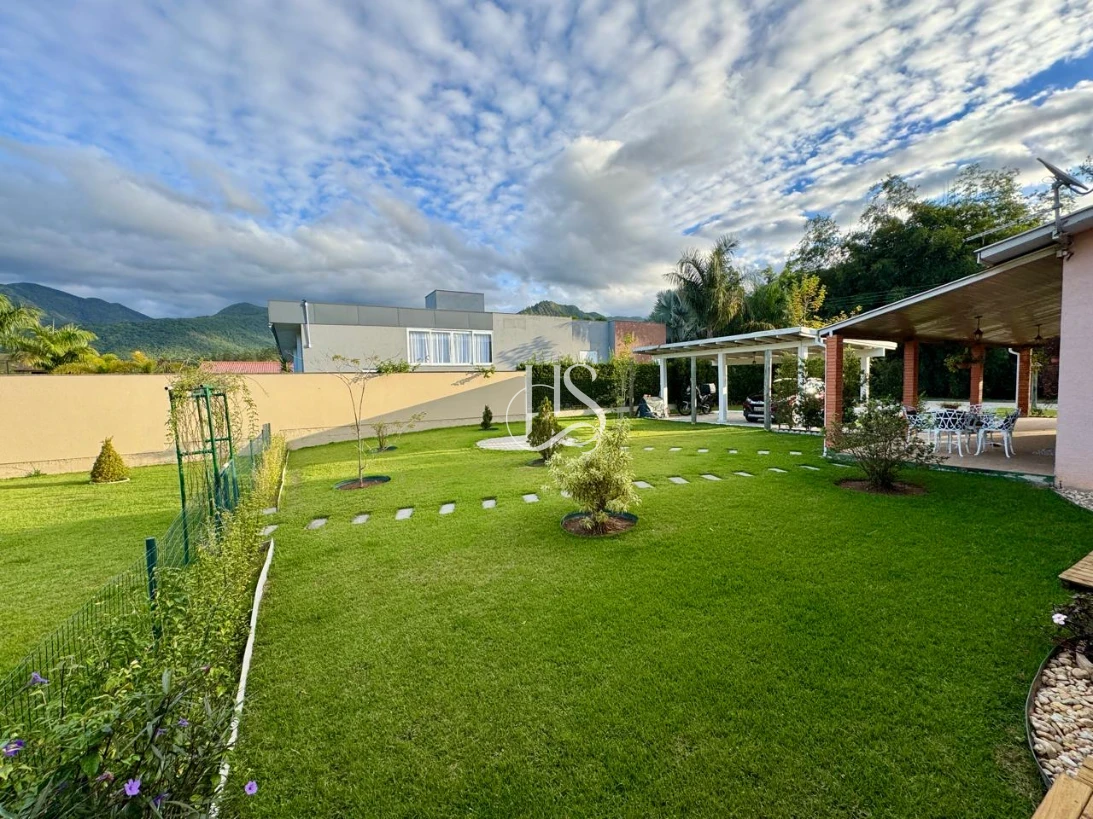 Casa em Sul do rio, Santo Amaro da Imperatriz. 3 quartos, 378m². Imagem 23 de 50