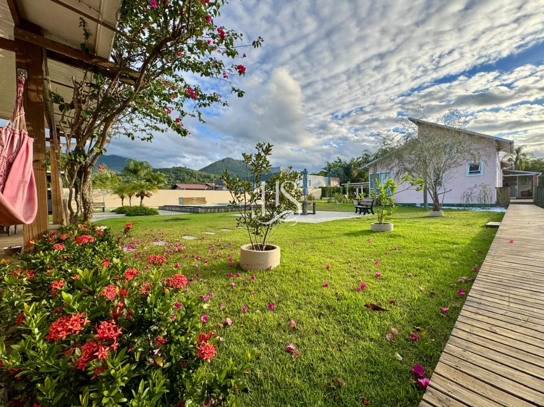 Casa em Sul do rio, Santo Amaro da Imperatriz. 3 quartos, 378m². Imagem 34 de 50