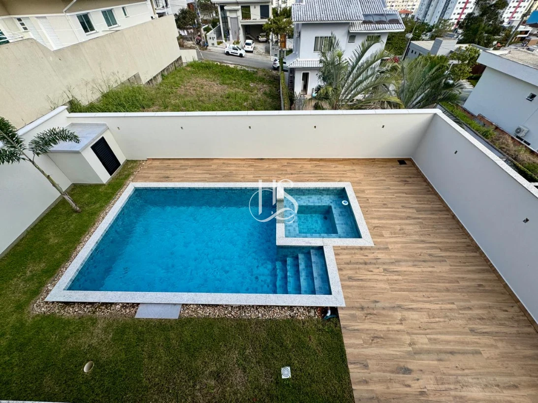 Casa em Pedra Branca, Palhoça. 4 quartos, 317m². Imagem 13 de 28