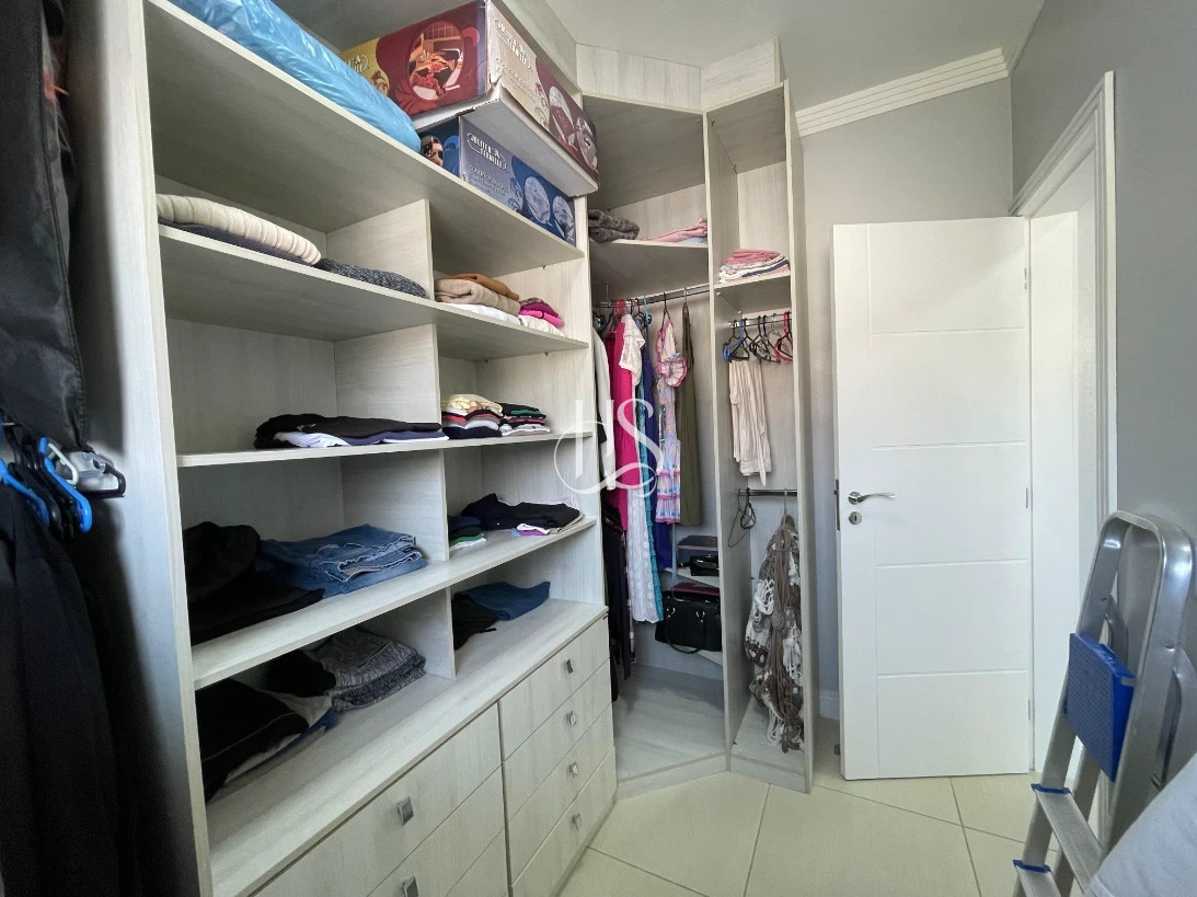 Casa em Caldas da Imperatriz, Santo Amaro da Imperatriz. 3 quartos, 432m². Imagem 28 de 38