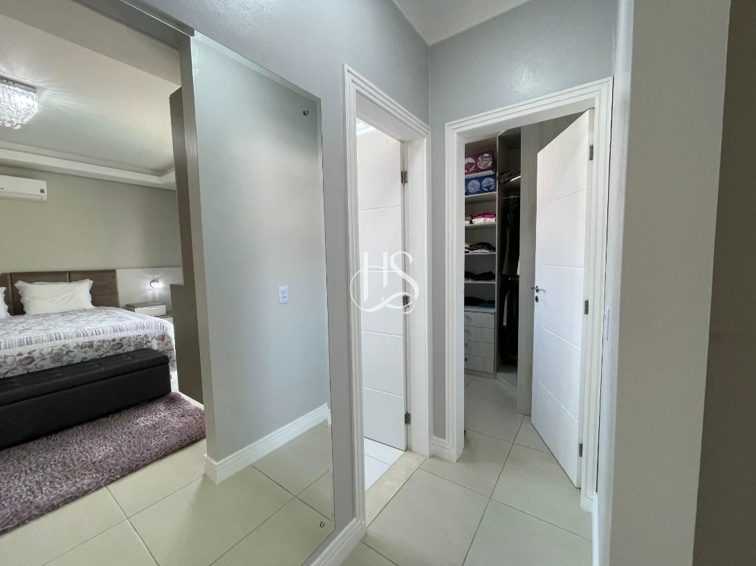 Casa em Caldas da Imperatriz, Santo Amaro da Imperatriz. 3 quartos, 432m². Imagem 27 de 38