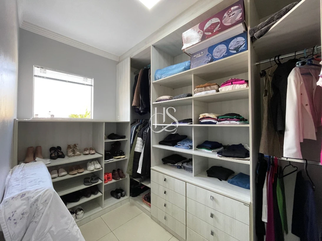 Casa em Caldas da Imperatriz, Santo Amaro da Imperatriz. 3 quartos, 432m². Imagem 29 de 38