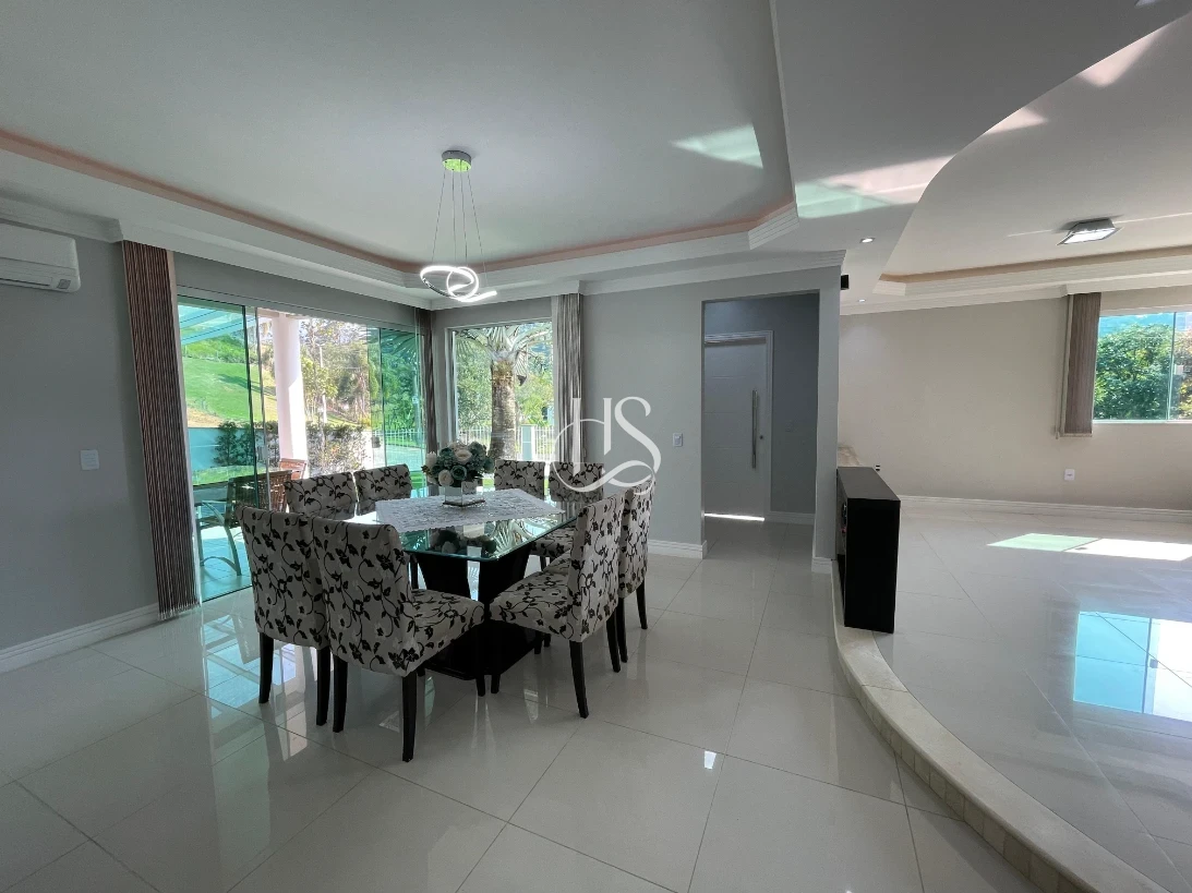 Casa em Caldas da Imperatriz, Santo Amaro da Imperatriz. 3 quartos, 432m². Imagem 6 de 38