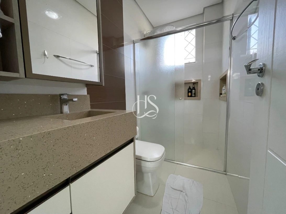 Casa em Caldas da Imperatriz, Santo Amaro da Imperatriz. 3 quartos, 432m². Imagem 11 de 38