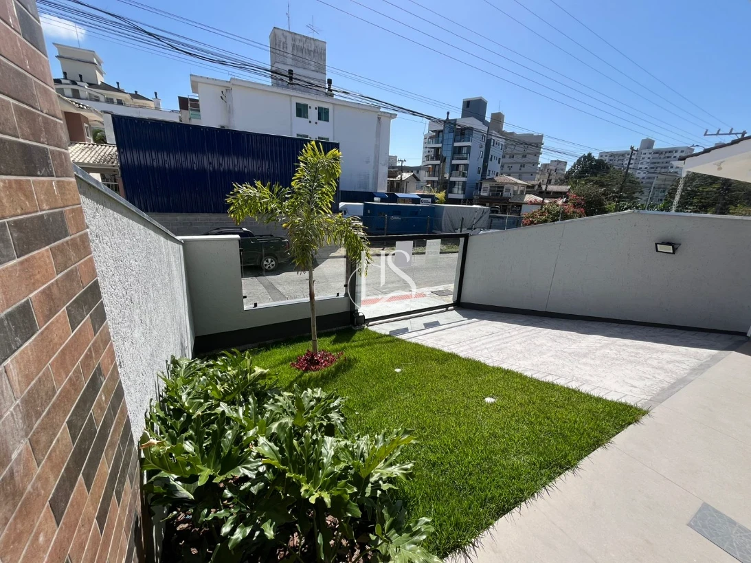 Sobrado Geminado em Pagani, Palhoça. 3 quartos, 150m². Imagem 2 de 15