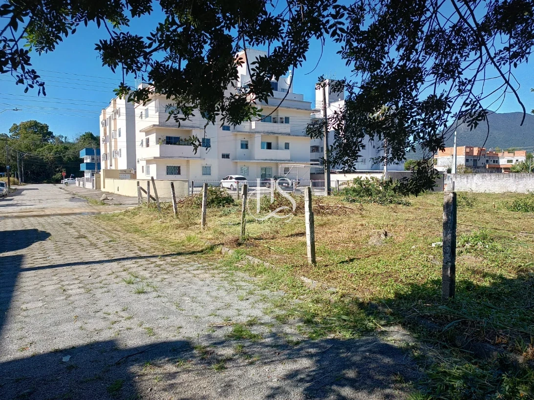 Terreno em Aririú, Palhoça. 0 quartos, 0m². Imagem 1 de 4