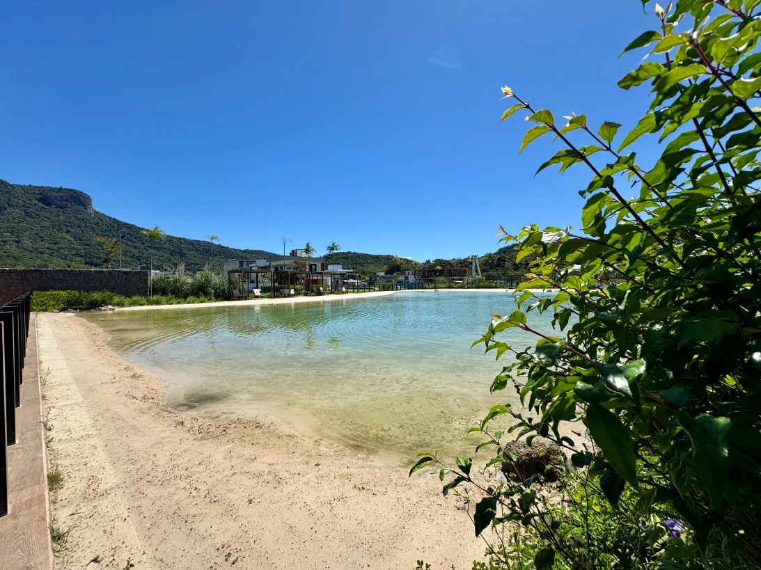 Terreno em Pedra Branca, Palhoça. 0 quartos, 0m². Imagem 1 de 25