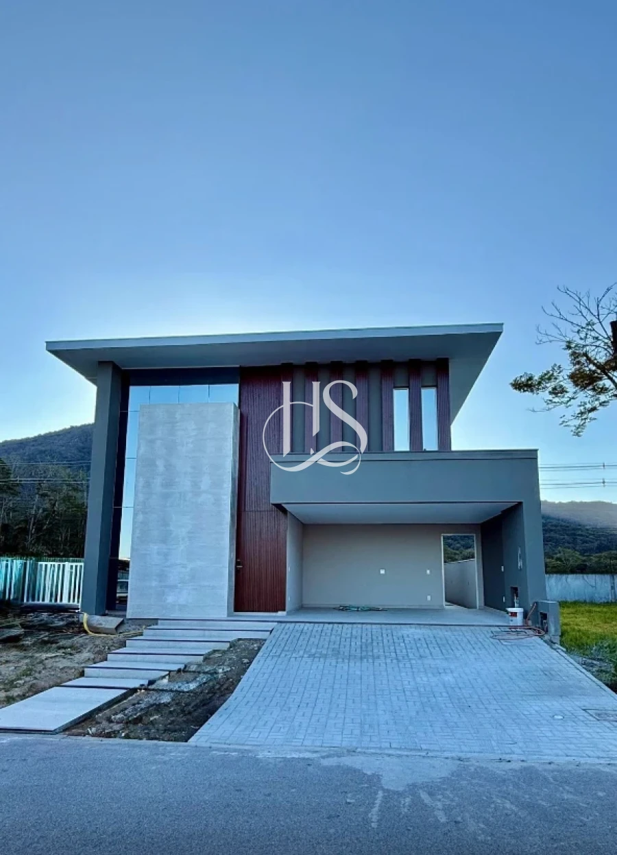 Casa em Pedra Branca, Palhoça. 4 quartos, 275m². Imagem 2 de 46
