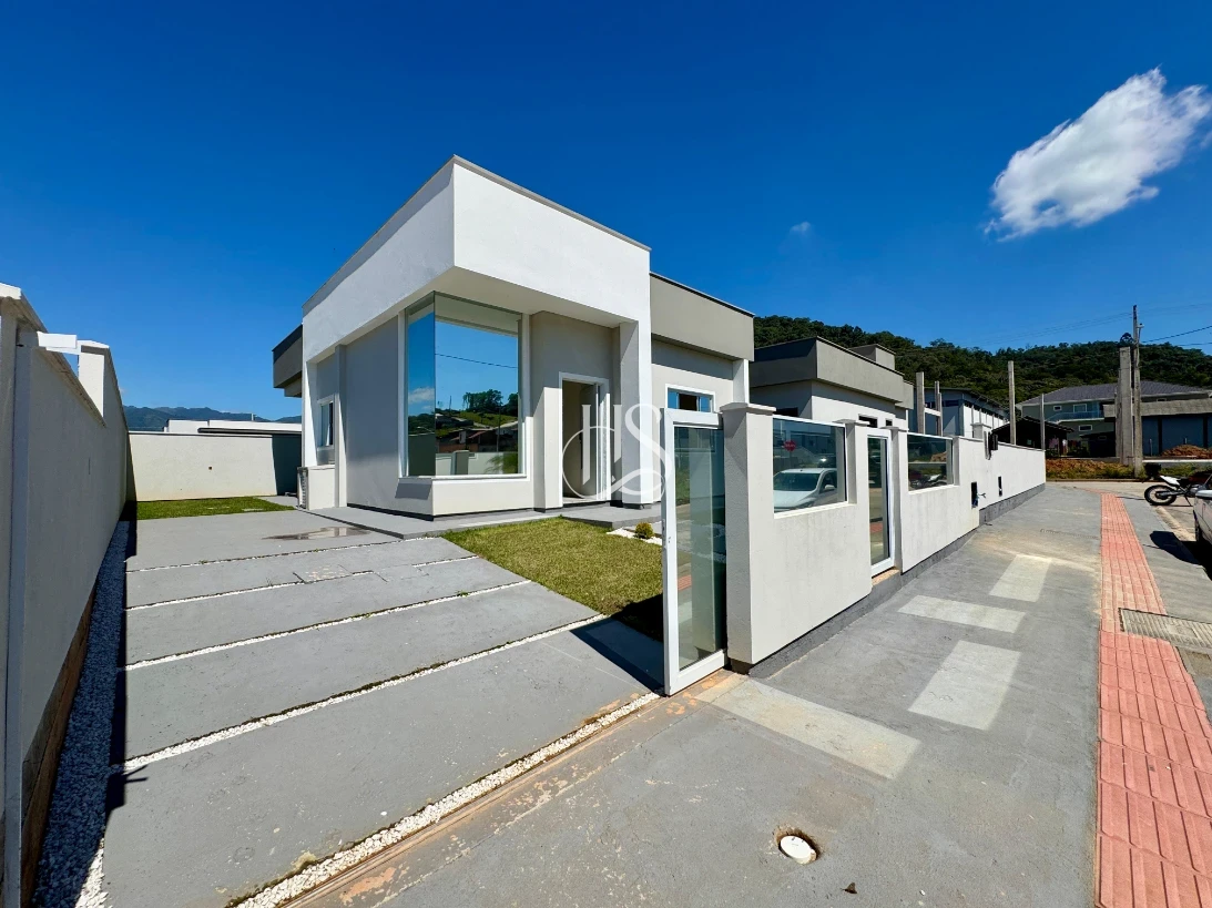 Casa em Alto Aririú, Palhoça. 3 quartos, 81m². Imagem 1 de 14