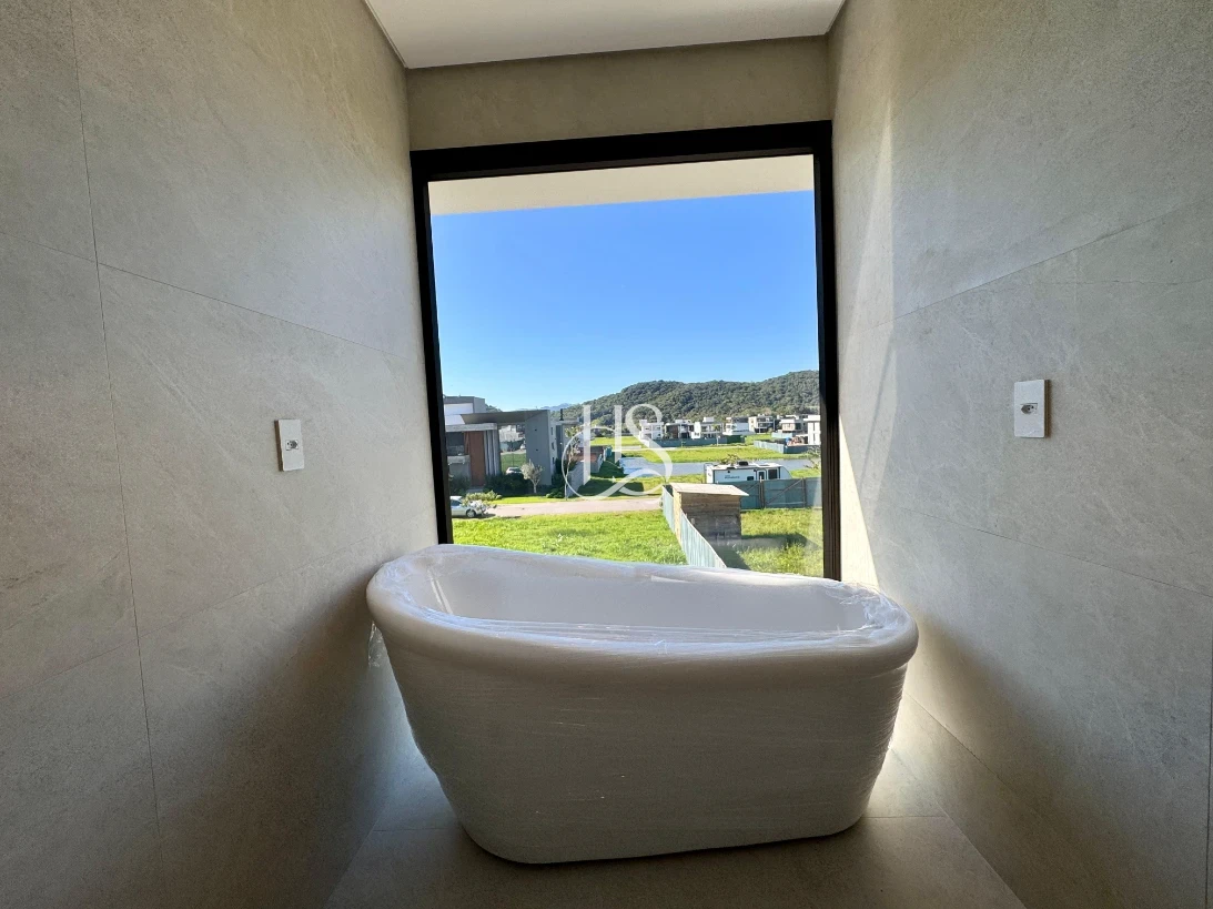 Casa em Pedra Branca, Palhoça. 3 quartos, 262m². Imagem 20 de 50