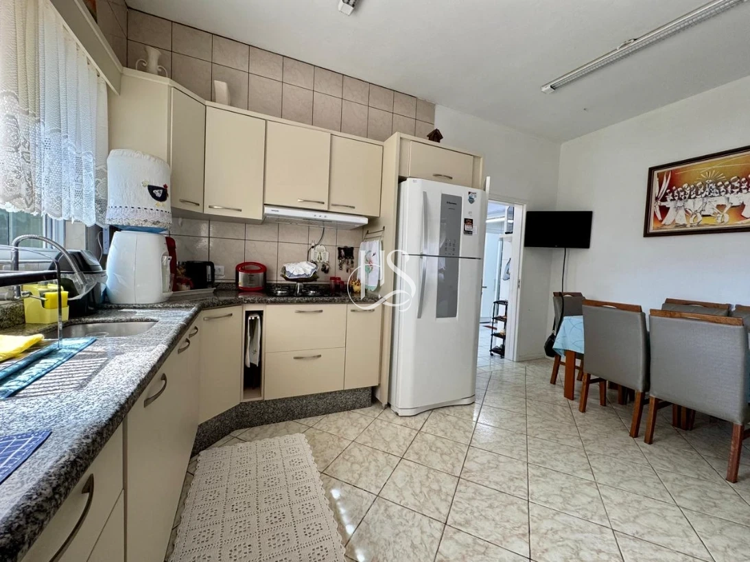 Casa em Pedra Branca, Palhoça. 3 quartos, 153m². Imagem 12 de 28