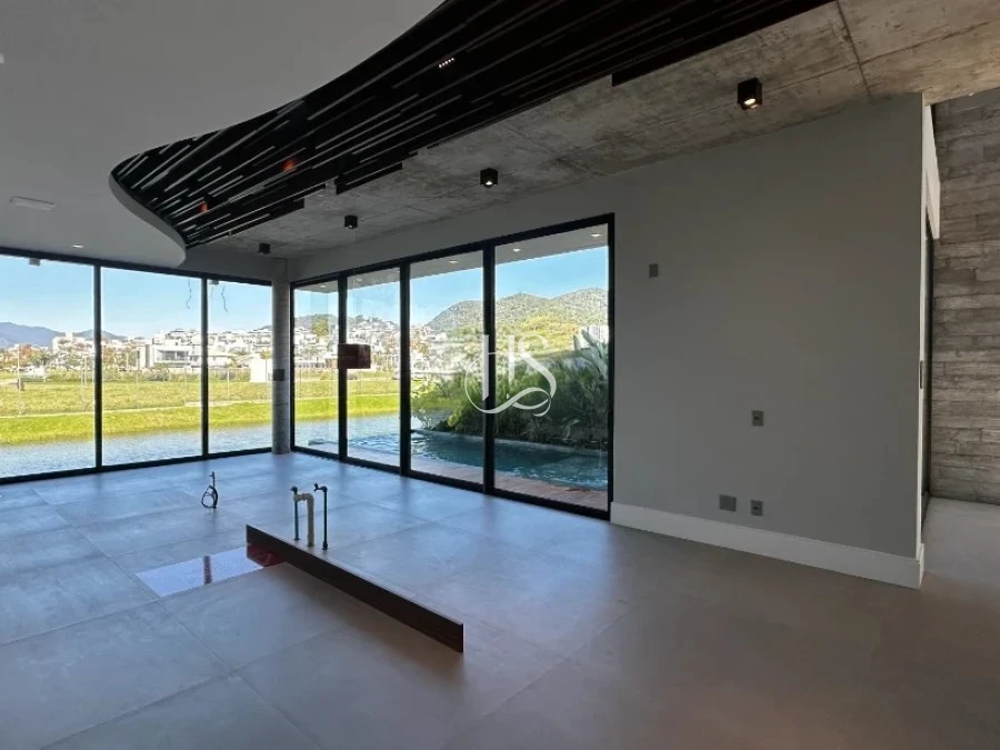 Casa em Pedra Branca, Palhoça. 3 quartos, 284m². Imagem 8 de 50