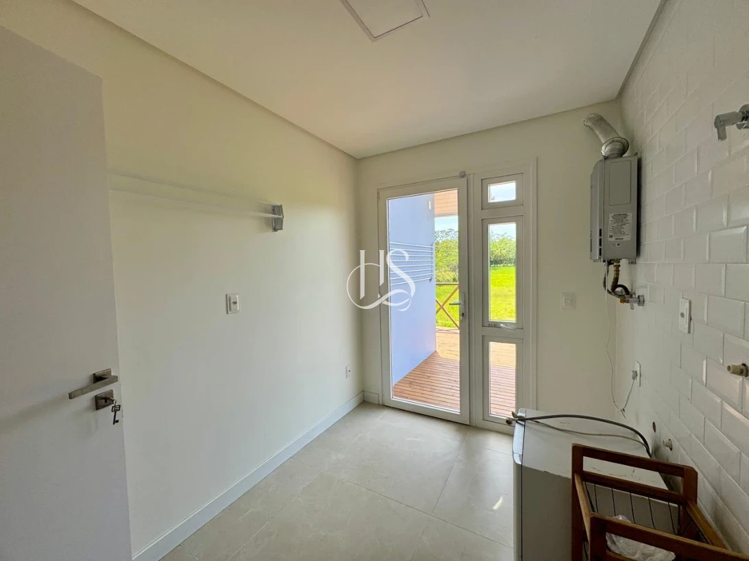 Casa em Sul do Rio, Santo Amaro da Imperatriz. 3 quartos, 245m². Imagem 14 de 48