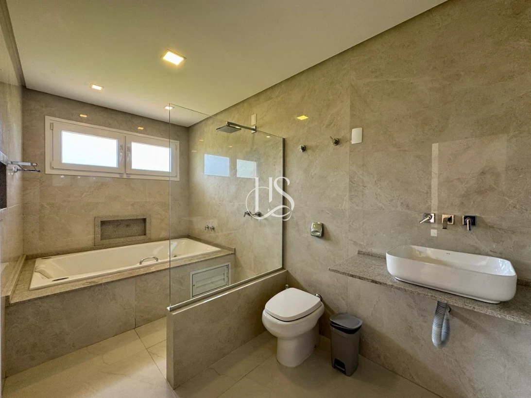 Casa em Sul do Rio, Santo Amaro da Imperatriz. 3 quartos, 245m². Imagem 23 de 48