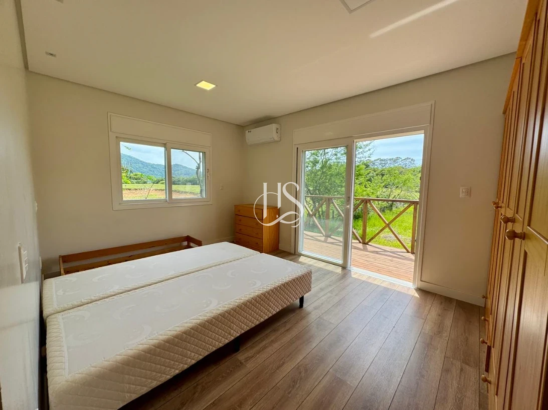 Casa em Sul do Rio, Santo Amaro da Imperatriz. 3 quartos, 245m². Imagem 19 de 48