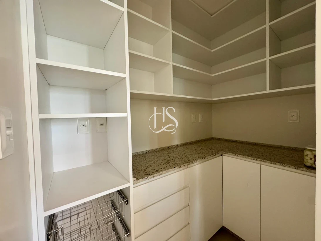 Casa em Sul do Rio, Santo Amaro da Imperatriz. 3 quartos, 245m². Imagem 13 de 48