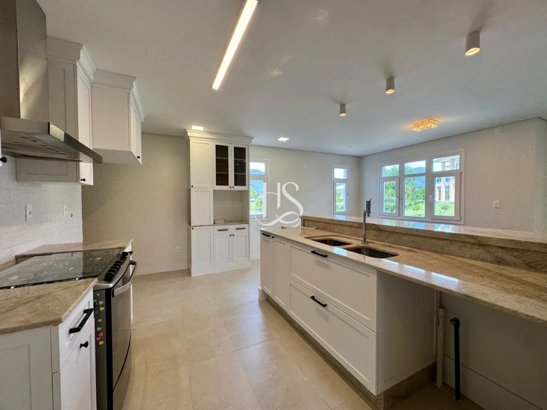 Casa em Sul do Rio, Santo Amaro da Imperatriz. 3 quartos, 245m². Imagem 12 de 48