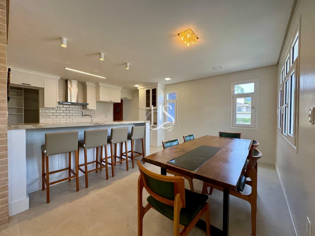 Casa em Sul do Rio, Santo Amaro da Imperatriz. 3 quartos, 245m². Imagem 9 de 48