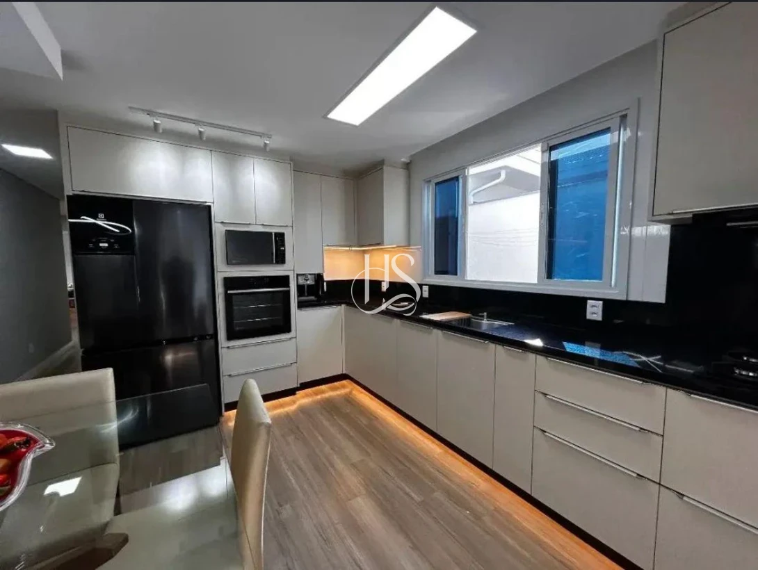 Casa em Pedra Branca, Palhoça. 3 quartos, 197m². Imagem 5 de 20