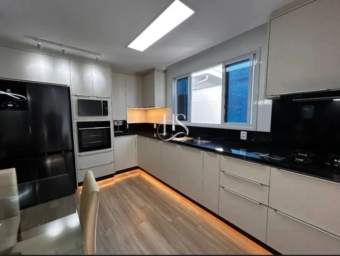 Casa em Pedra Branca, Palhoça. 3 quartos, 197m². Imagem 7 de 20