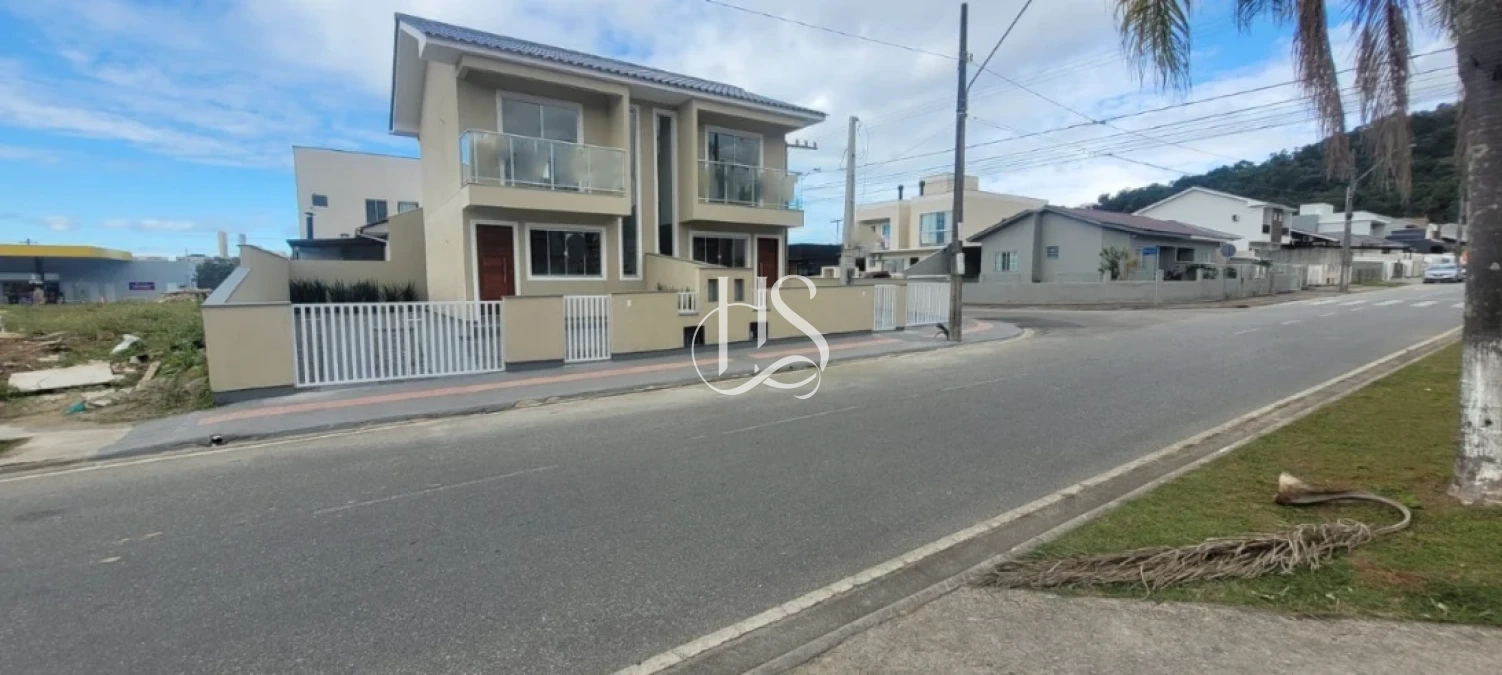 Sobrado Geminado em Bela Vista, Palhoça. 2 quartos, 69m². Imagem 1 de 11