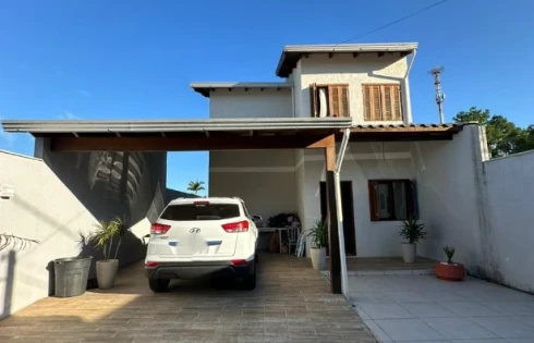 Casa com 3 quartos em Centro, Viamão