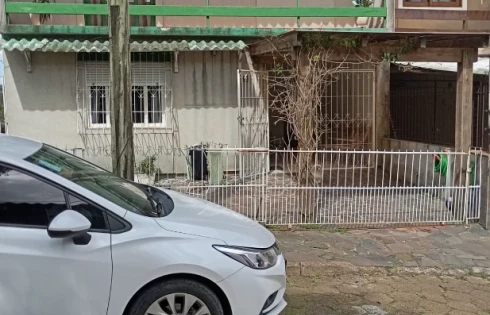 Sobrado Geminado com 2 quartos em Centro, Viamão