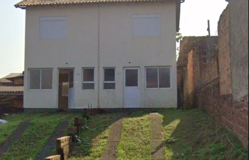 Sobrado Geminado com 2 quartos em Centro, Viamão